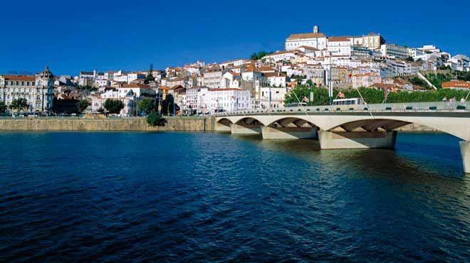 Festas da Rainha Santa
場所: Coimbra Festas da Rainha Santa
場所: Coimbra