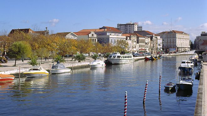 Aveiro - Na margem esquerda do Canal Central Aveiro - Na margem esquerda do Canal Central