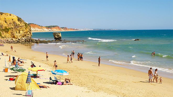 Praia dos Olhos de Água
Local: Albufeira
Foto: Helio Ramos - Turismo do Algarve Praia dos Olhos de Água
Local: Albufeira
Foto: Helio Ramos - Turismo do Algarve