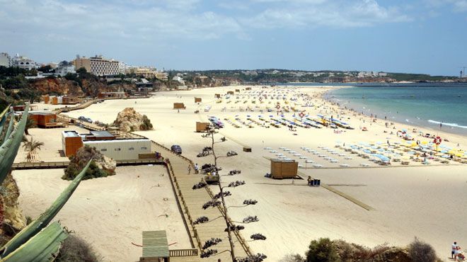 Praia da Rocha
Place: Portimão
Photo: Associação da Bandeira Azul Europa Praia da Rocha
Place: Portimão
Photo: Associação da Bandeira Azul Europa