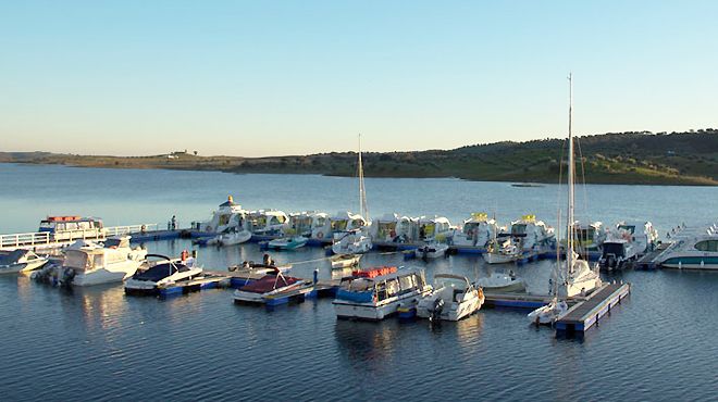 Amieira Marina: Grande Lago - Albufeira de Alqueva Amieira Marina: Grande Lago - Albufeira de Alqueva