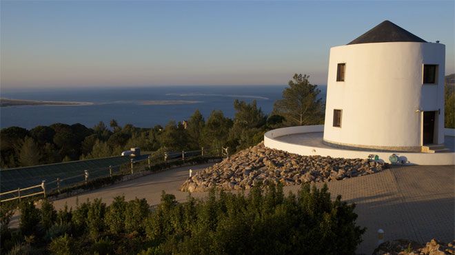 Quinta dos Moinhos de S. Filipe
地方: Setúbal
照片: Quinta dos Moinhos de S. Filipe Quinta dos Moinhos de S. Filipe
地方: Setúbal
照片: Quinta dos Moinhos de S. Filipe