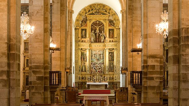 Concatedral de Miranda do Douro
Lugar Miranda do Douro
Foto: Direção Regional Cultura Norte Concatedral de Miranda do Douro
Lugar Miranda do Douro
Foto: Direção Regional Cultura Norte
