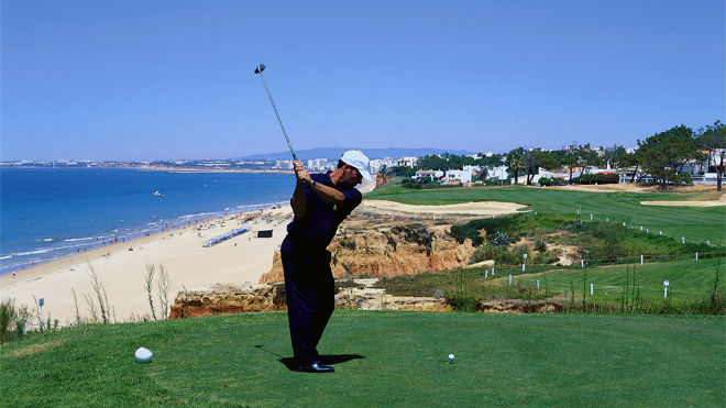 O golfe no Algarve - nacionalidade portuguesa